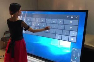 Сенсорний моноблок: панель як комп&rsquo;ютер &mdash; чи достатньо Android, чи потрібен Windows? фото
