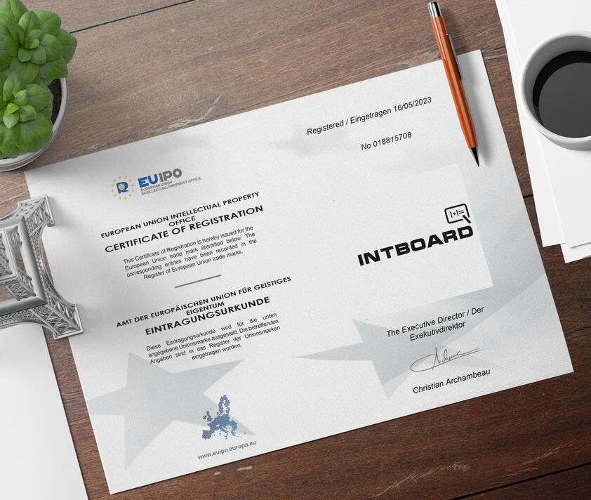 Комплектація інтерактивної дошки Intboard UT-TBI82S — сертифікат